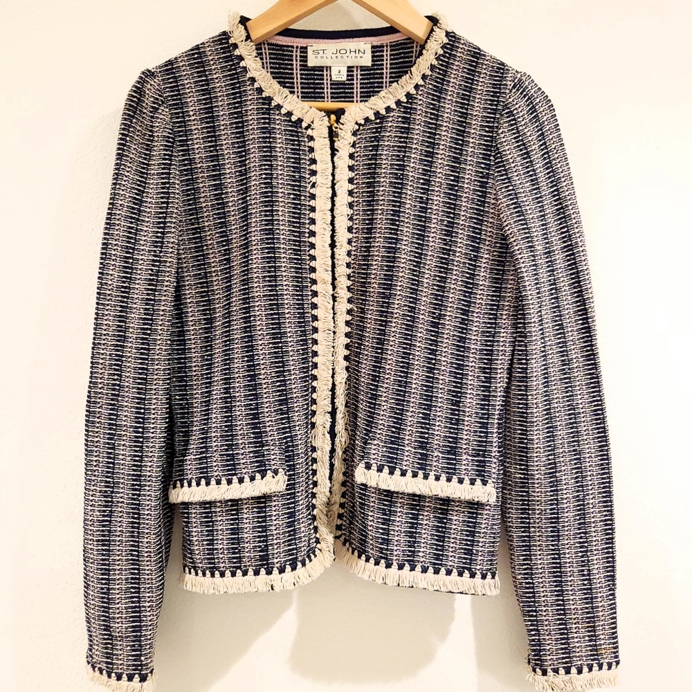 Elegant ST. JOHN jacket with zipper in excellent condition size 2